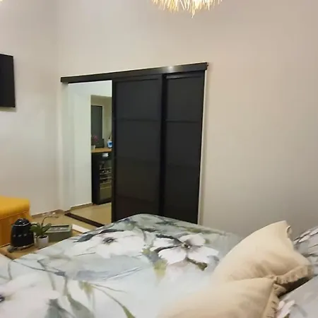 Viola Apartment *